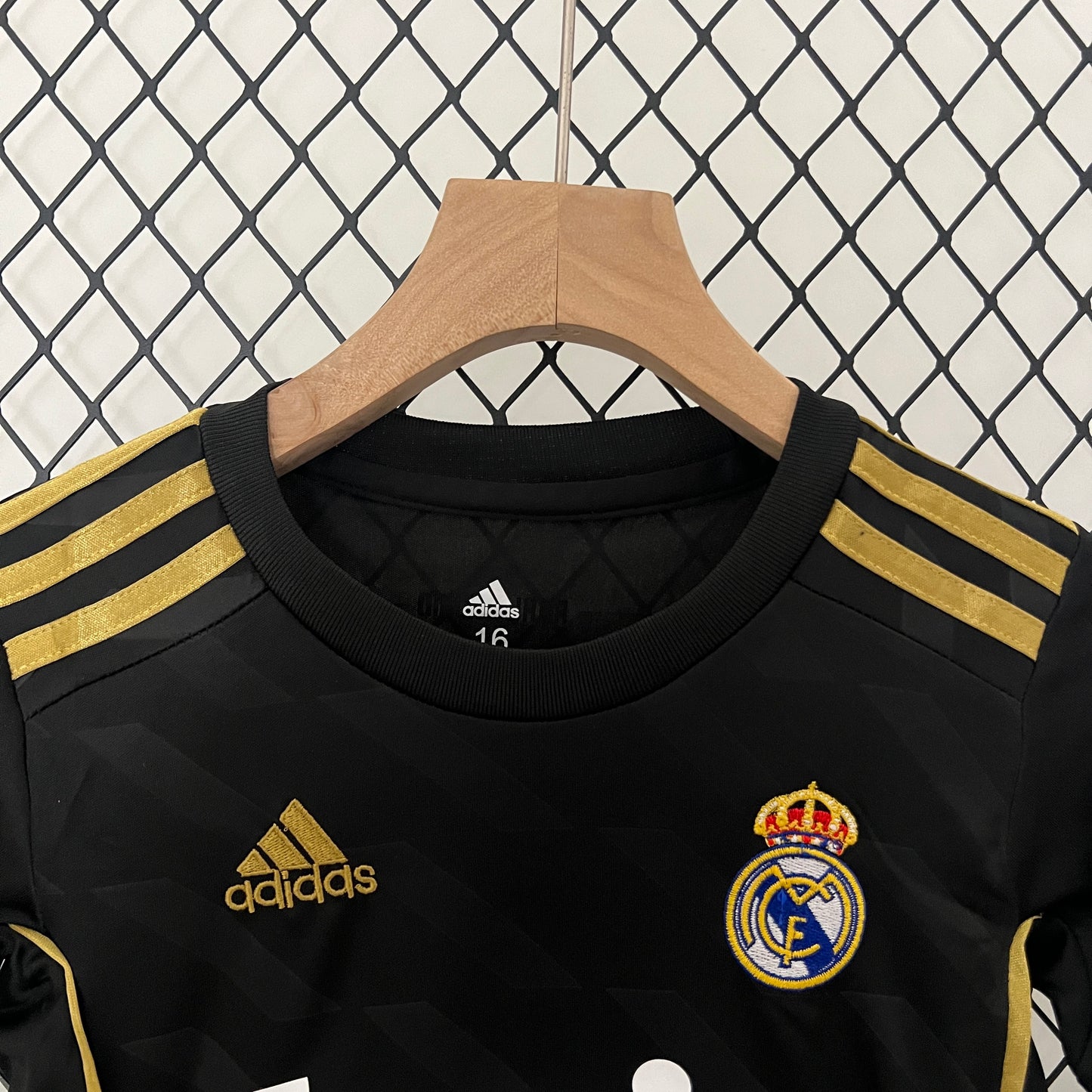 Conjunto niños Real Madrid 11/12 Visita