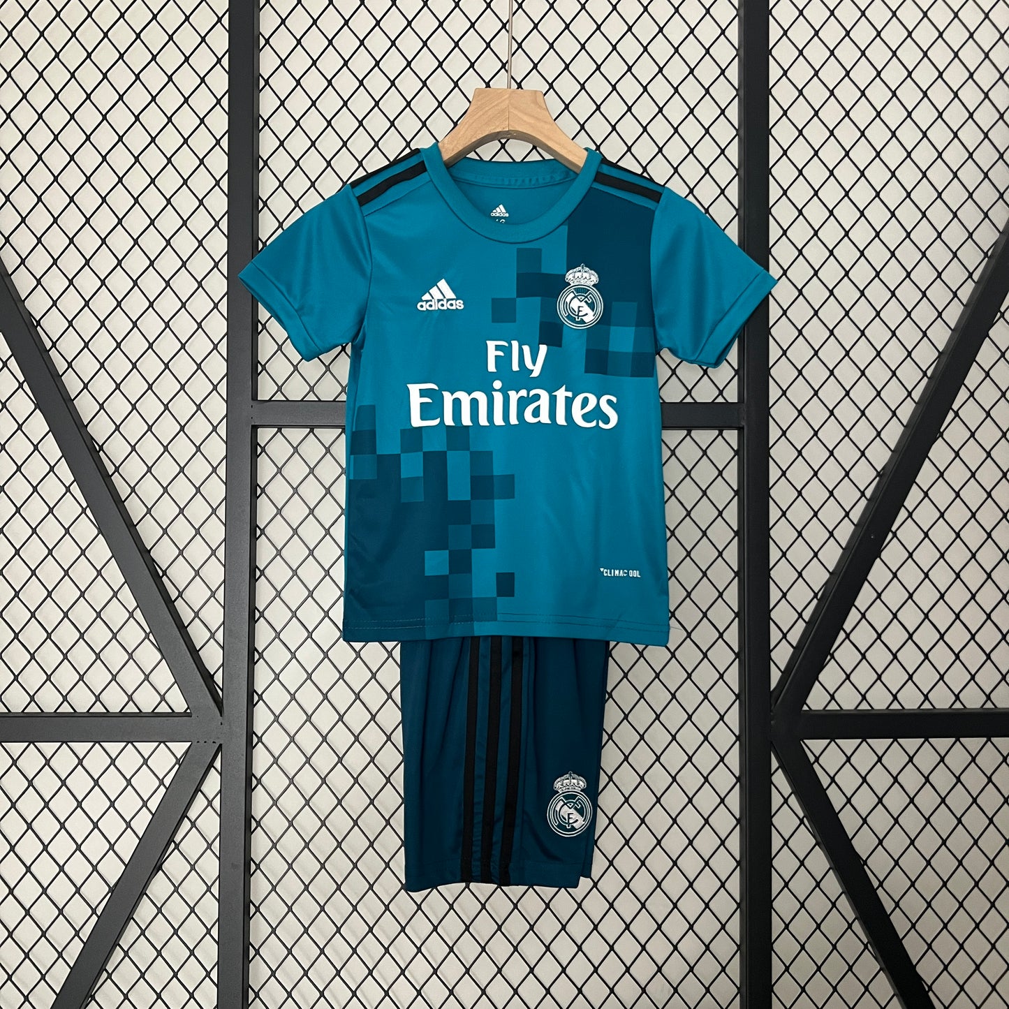 Conjunto niños Real Madrid 17/18 Tercerkit Visita