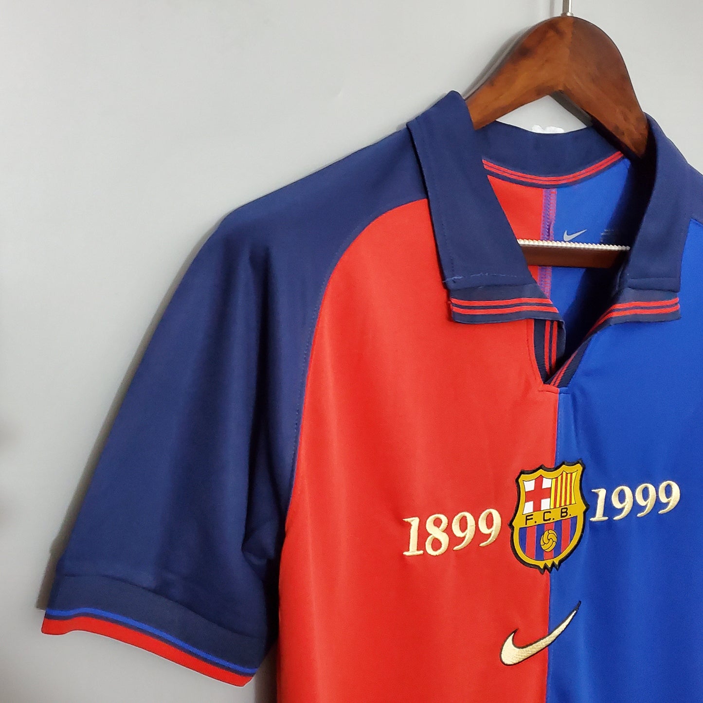 Barcelona 100th Anniversary | Retro