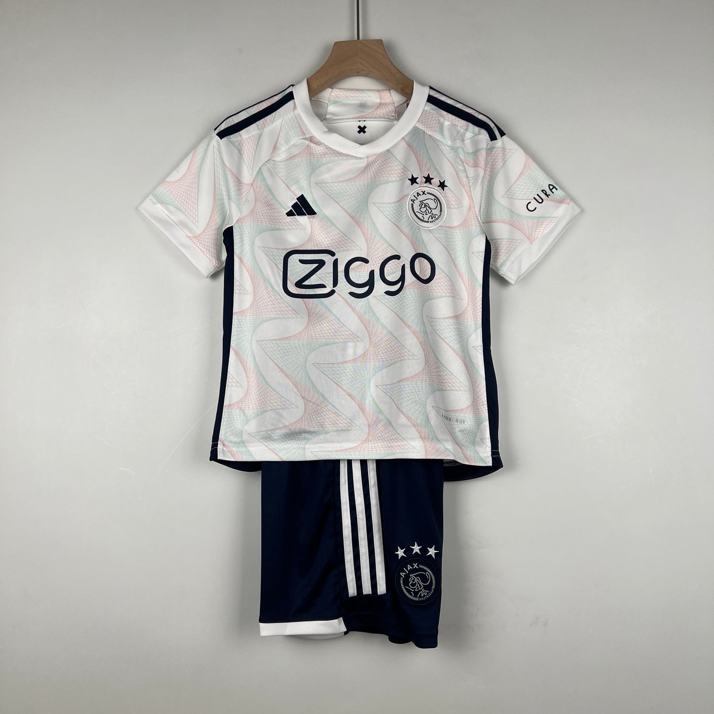 Ajax - Kit de niños | Visita 2023/24