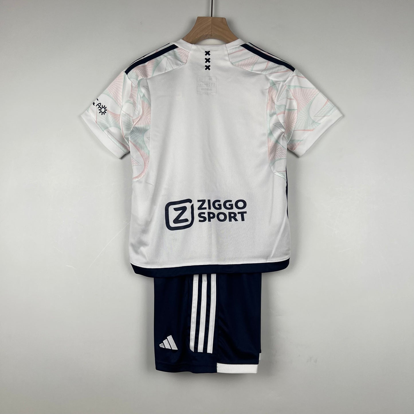 Ajax - Kit de niños | Visita 2023/24