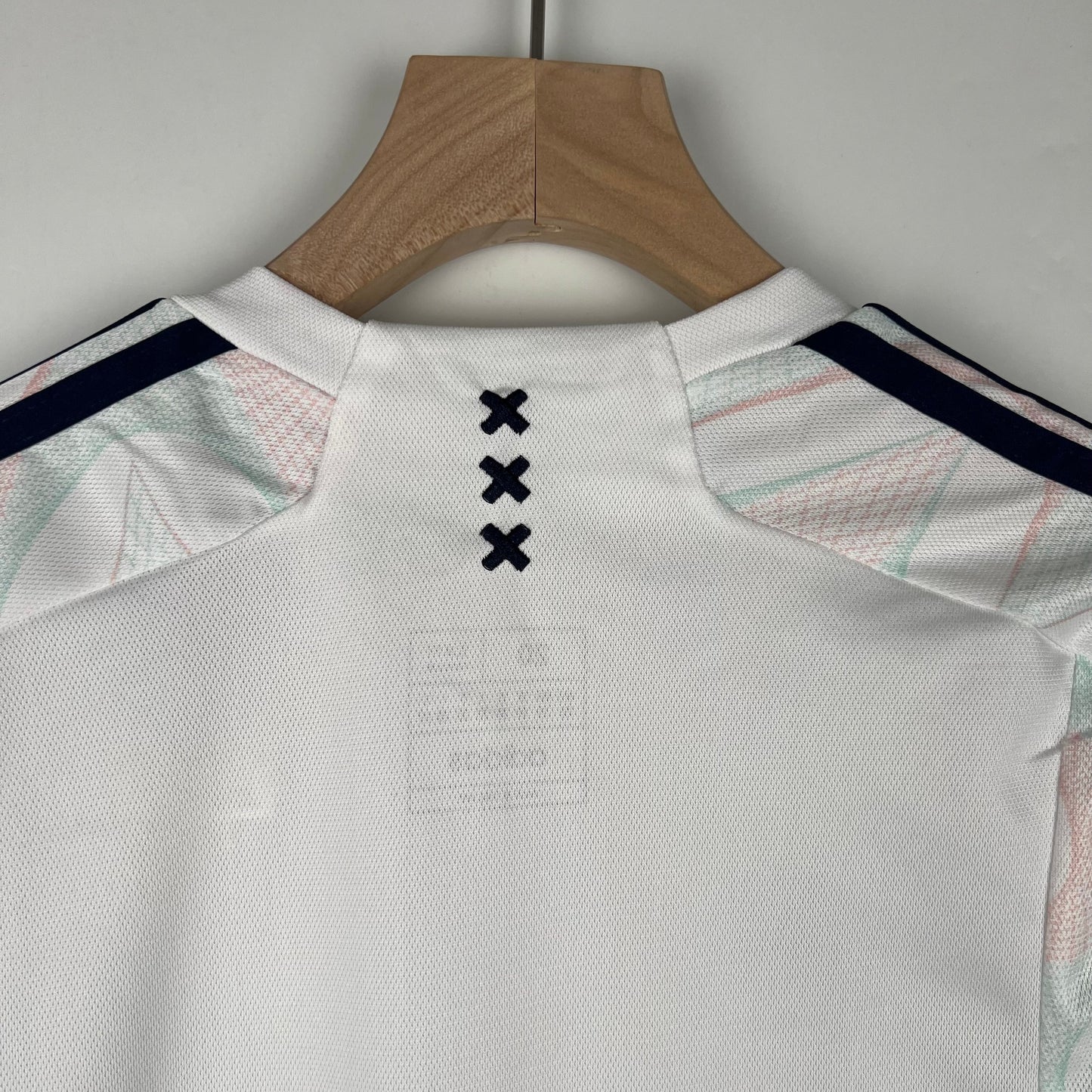 Ajax - Kit de niños | Visita 2023/24