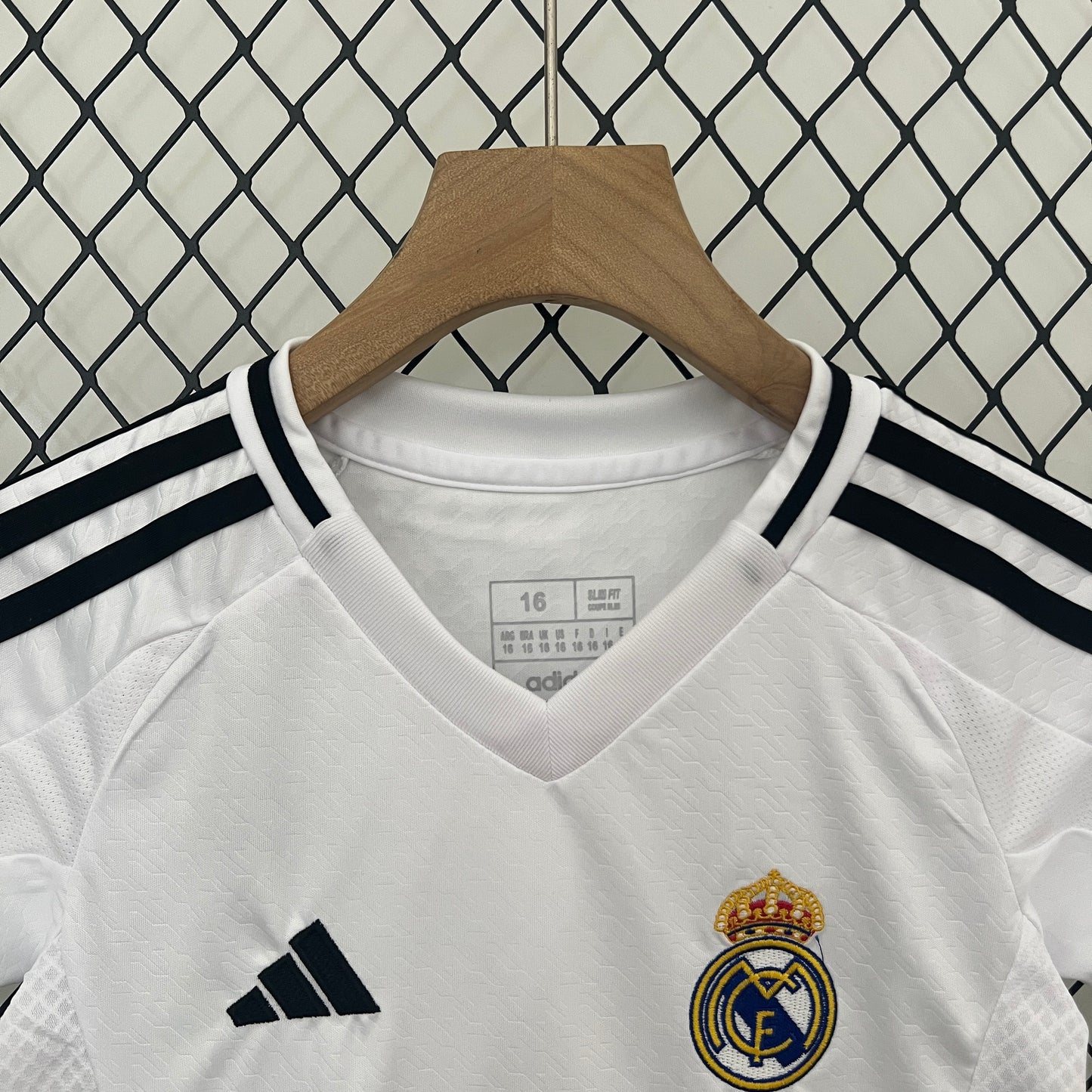 Conjunto niños Real Madrid Local 2024/25