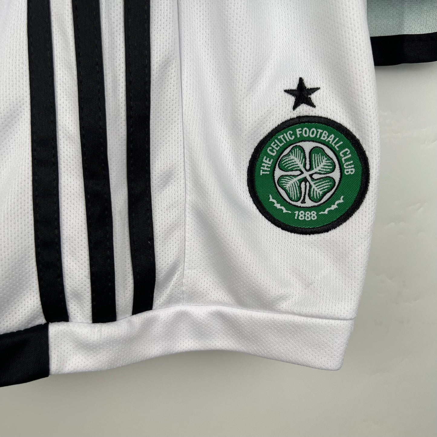 Celtic - Kit de niños | Local 2023/24