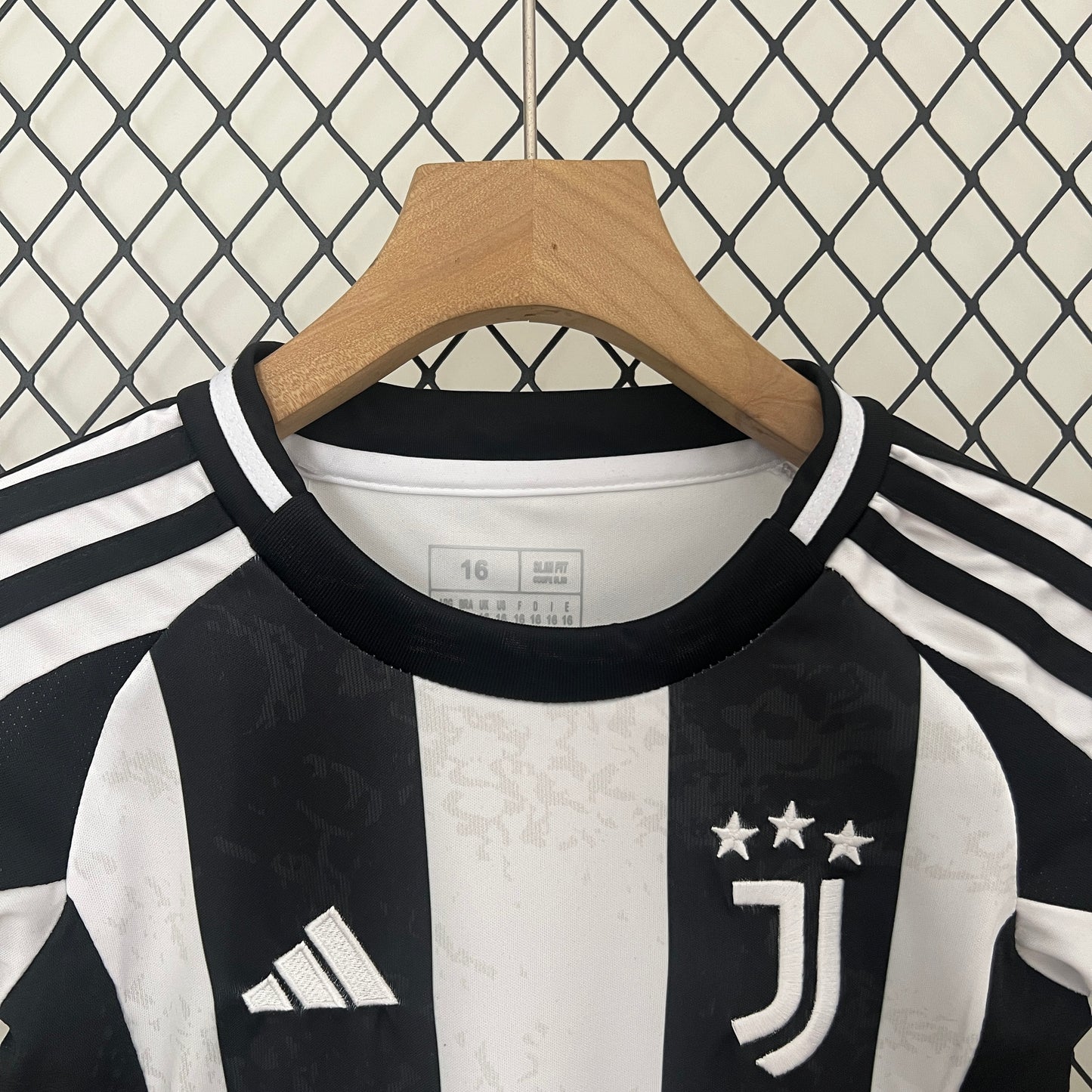 Conjunto Niños Juventus Local 2024/25