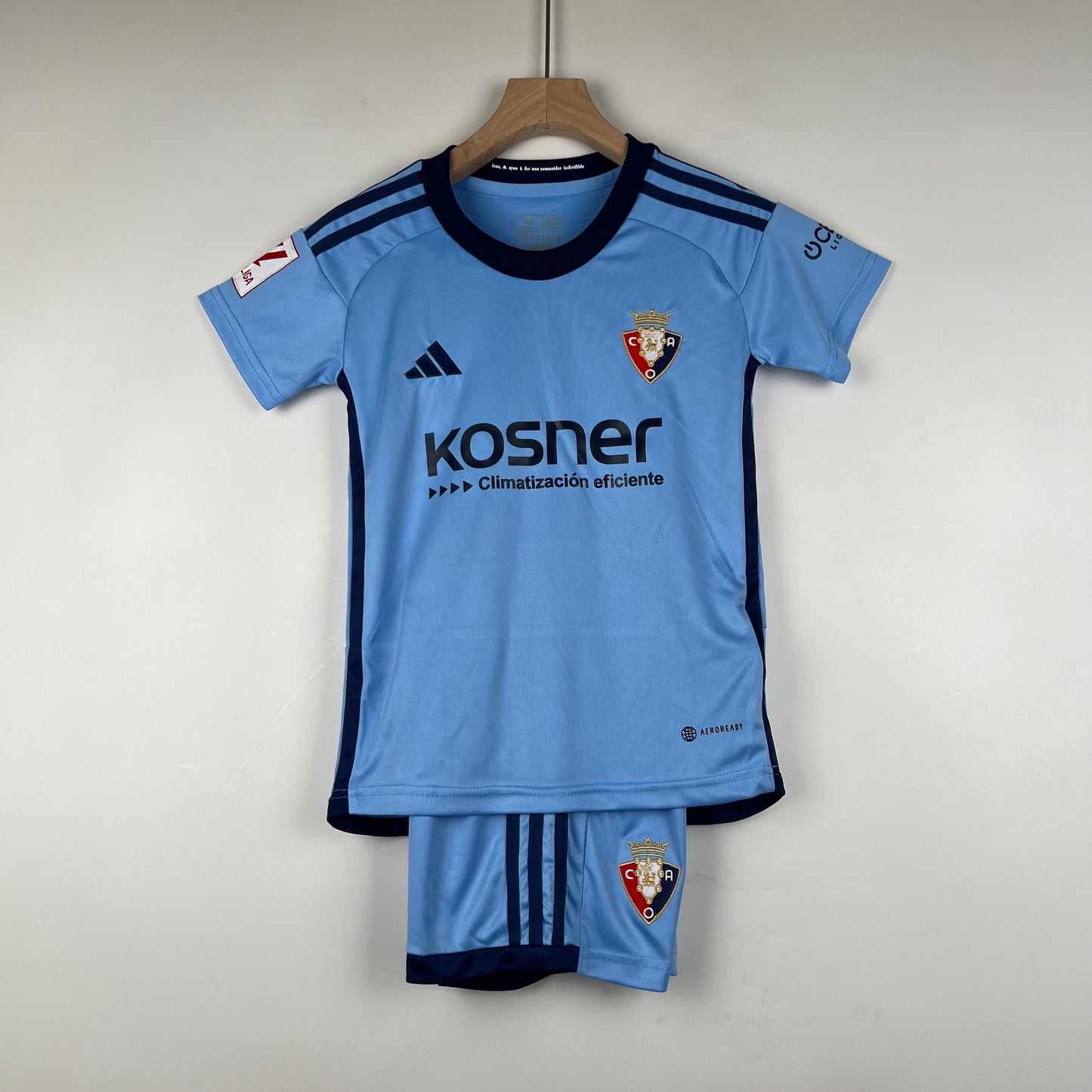 Osasuna - Kit de niños | Visita 2023/24