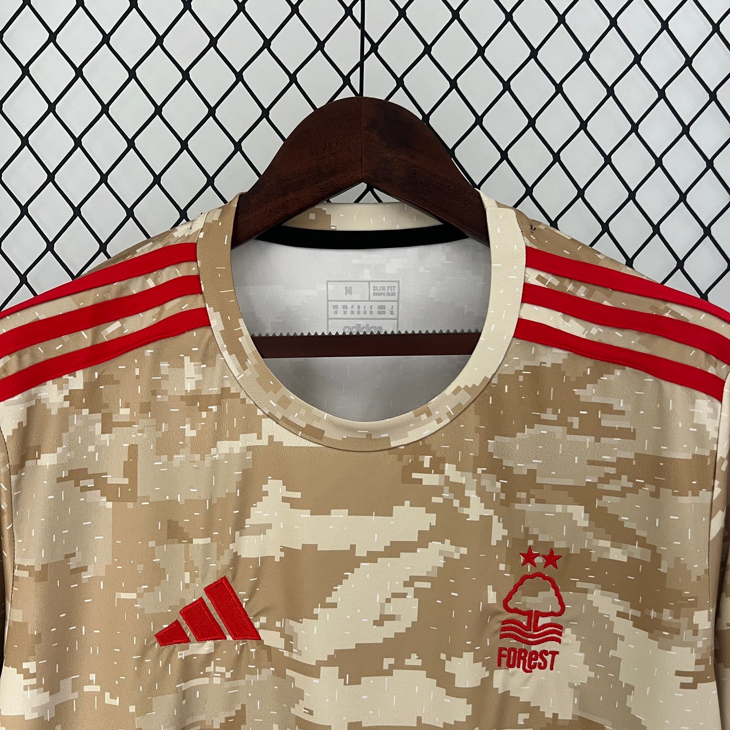 Camiseta Nottingham Forest Entrenamiento 2024/25 | Versión fan