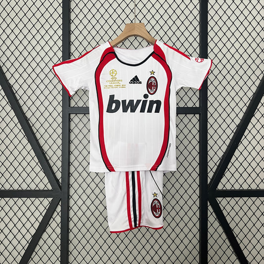 Conjunto niños AC Milan 06/07 Visita