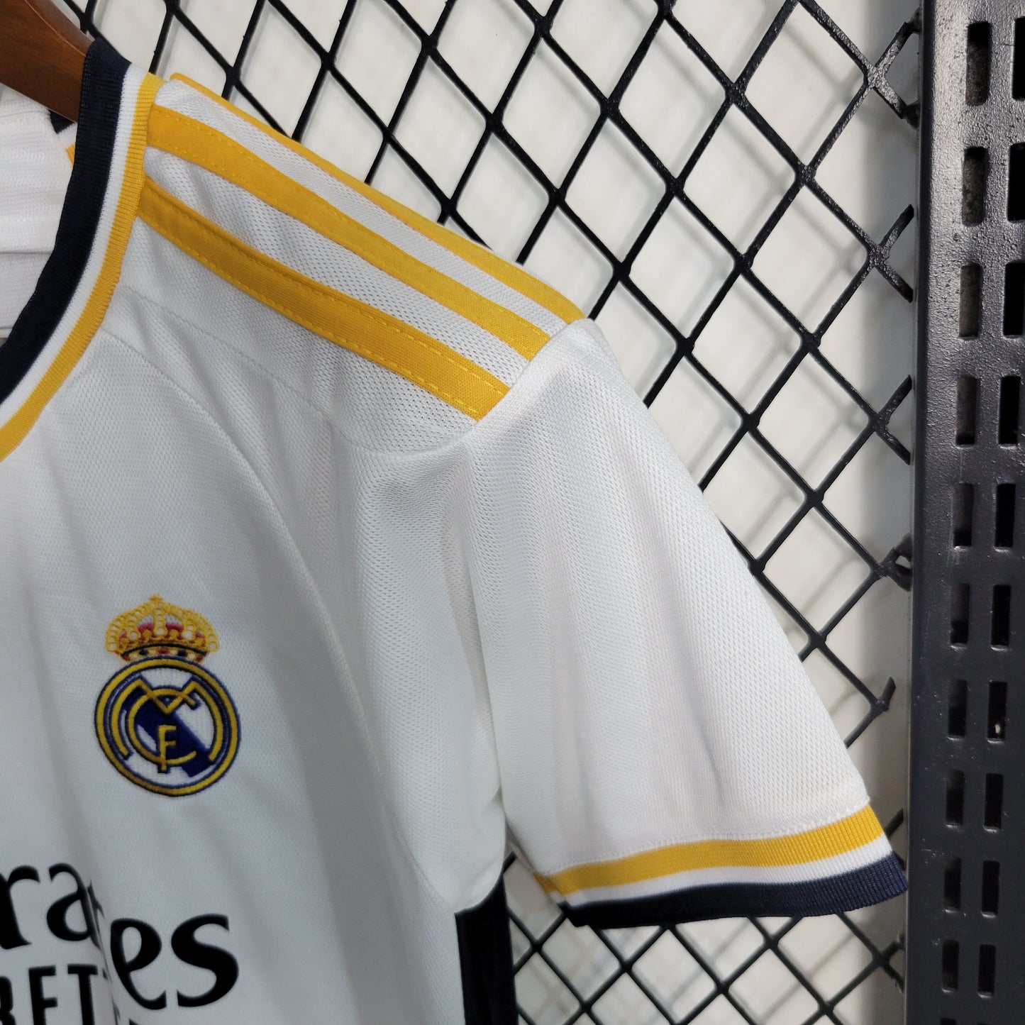 Conjunto niños Real Madrid Local 2023/24