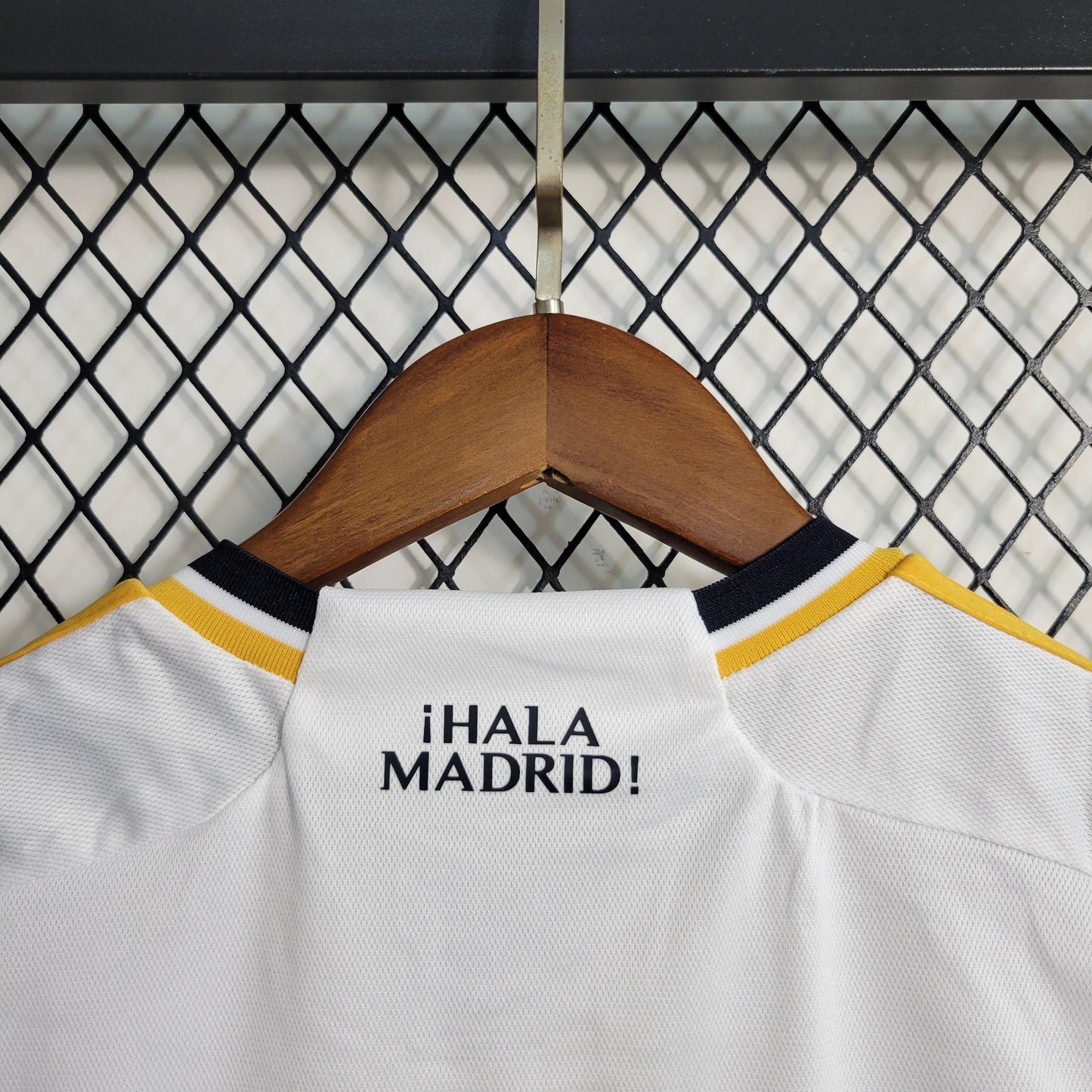 Conjunto niños Real Madrid Local 2023/24