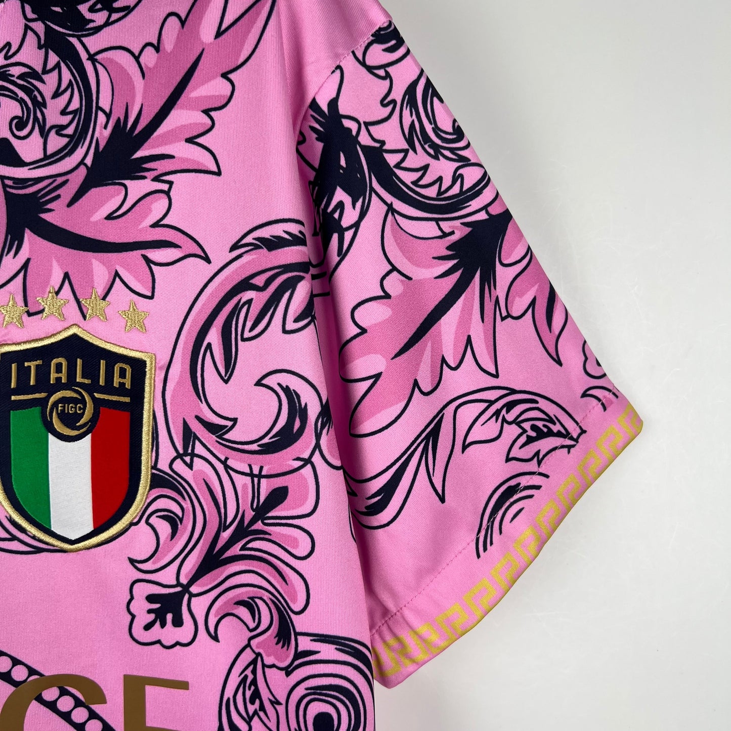 Italia Versace Edition Pink | Versión conceptual