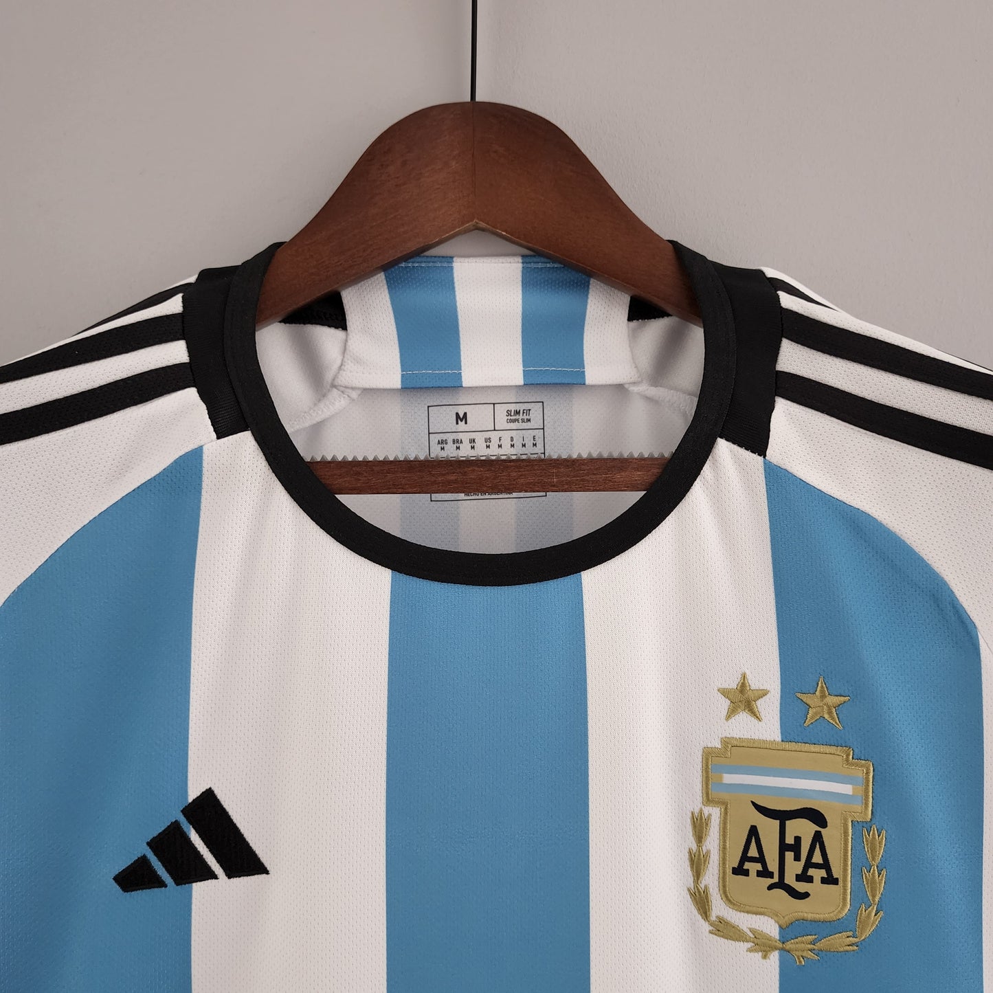 ⚡Envío rápido - Camiseta Argentina 3 estrellas + parche campeón del mundo Local | Versión Fan